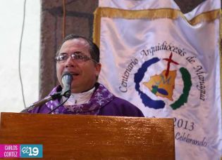Familias participan en último día del novenario al Niño Dios