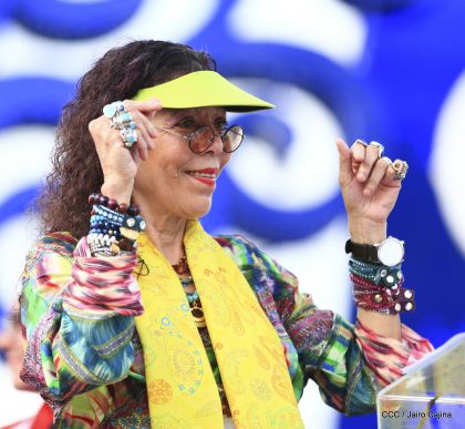 40/19 ¡Siempre Más Allá! celebrando la esperanza, el amor y la paz