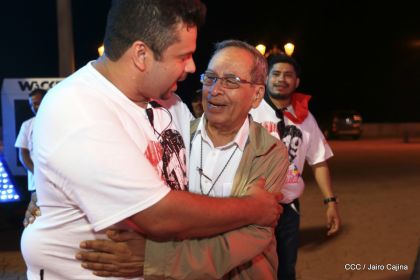 40/19 ¡Siempre Más Allá! celebrando la esperanza, el amor y la paz