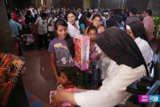 Familias participan en último día del novenario al Niño Dios