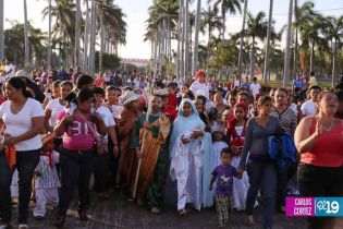 Familias participan en último día del novenario al Niño Dios