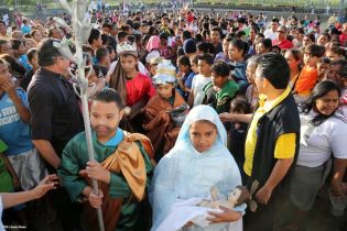 Familias participan en último día del novenario al Niño Dios