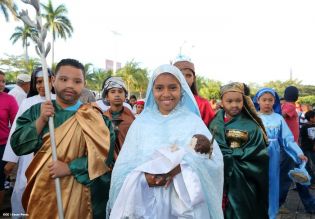 Familias participan en último día del novenario al Niño Dios
