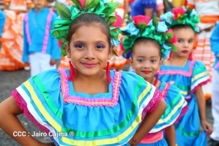 Leoneses conmemoran 131 aniversario de la publicación de Azul de Rubén Darío