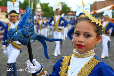 Leoneses conmemoran 131 aniversario de la publicación de Azul de Rubén Darío