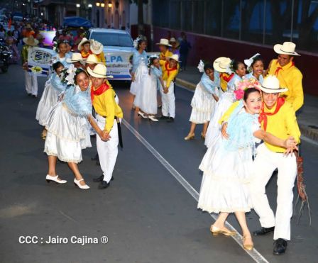 Leoneses conmemoran 131 aniversario de la publicación de Azul de Rubén Darío