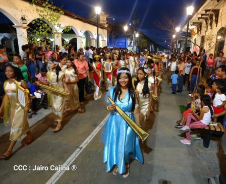 Leoneses conmemoran 131 aniversario de la publicación de Azul de Rubén Darío