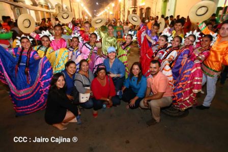 Leoneses conmemoran 131 aniversario de la publicación de Azul de Rubén Darío