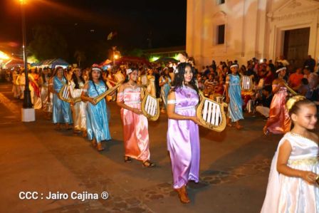 Leoneses conmemoran 131 aniversario de la publicación de Azul de Rubén Darío