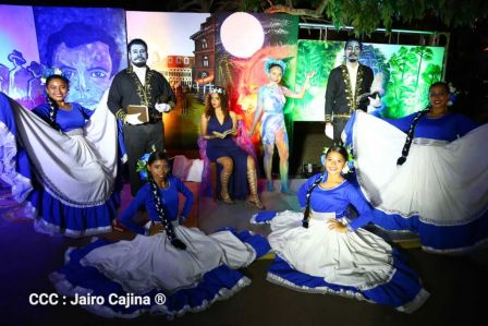Leoneses conmemoran 131 aniversario de la publicación de Azul de Rubén Darío