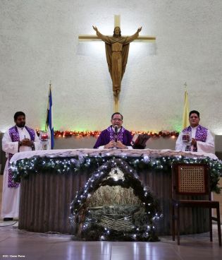 Familias participan en último día del novenario al Niño Dios