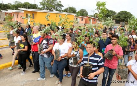 Celebran el 65 natalicio del comandante Hugo Chávez