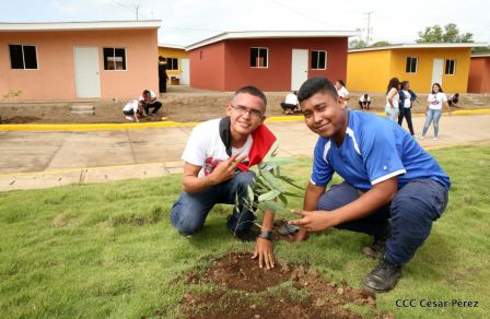 Celebran el 65 natalicio del comandante Hugo Chávez