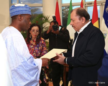 Entrega de cartas credenciales de siete nuevos Embajadores