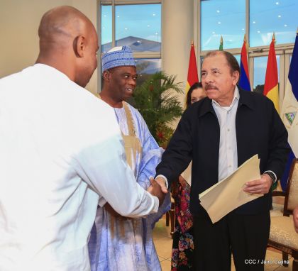 Entrega de cartas credenciales de siete nuevos Embajadores