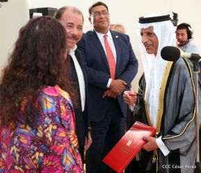 Entrega de cartas credenciales de siete nuevos Embajadores