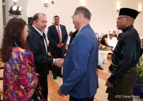 Entrega de cartas credenciales de siete nuevos Embajadores