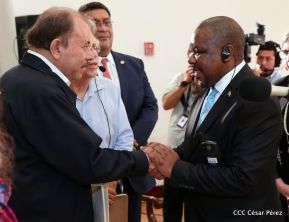 Entrega de cartas credenciales de siete nuevos Embajadores