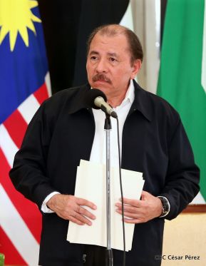 Entrega de cartas credenciales de siete nuevos Embajadores