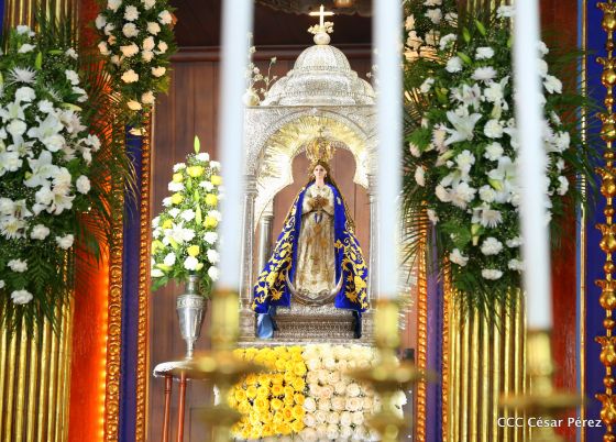 Familias católicas de Occidente despiden a Monseñor Bosco Vivas Robelo