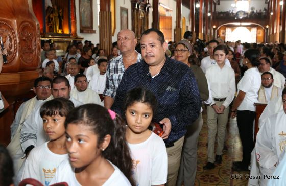 Familias católicas de Occidente despiden a Monseñor Bosco Vivas Robelo
