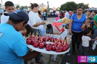Familias continúan festejando la Navidad en Parque de la Niñez Feliz