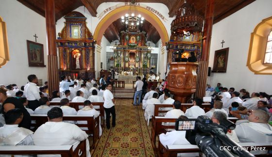 Familias católicas de Occidente despiden a Monseñor Bosco Vivas Robelo