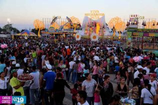 Familias continúan festejando la Navidad en Parque de la Niñez Feliz