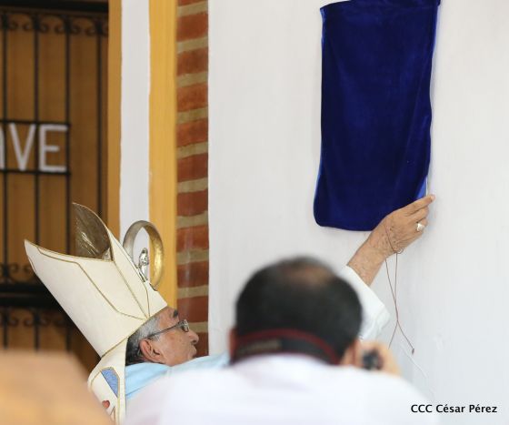 Familias católicas de Occidente despiden a Monseñor Bosco Vivas Robelo