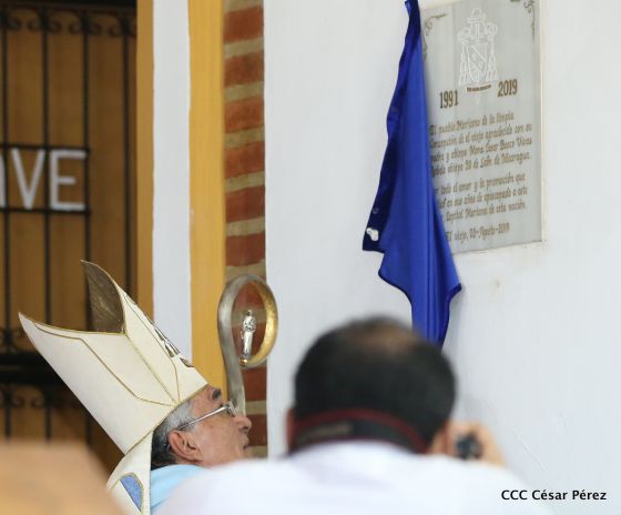 Familias católicas de Occidente despiden a Monseñor Bosco Vivas Robelo