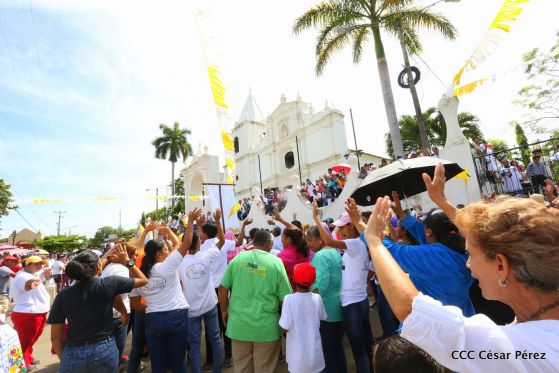 Familias católicas de Occidente despiden a Monseñor Bosco Vivas Robelo