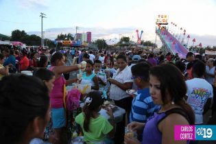 Familias continúan festejando la Navidad en Parque de la Niñez Feliz