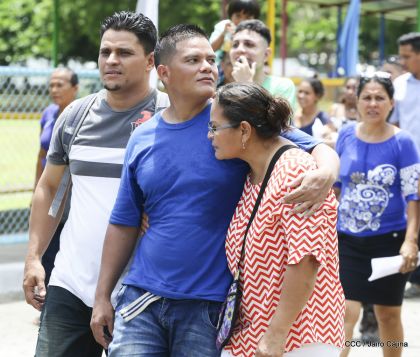 Reclusos reciben beneficio de convivencia familiar en Nicaragua