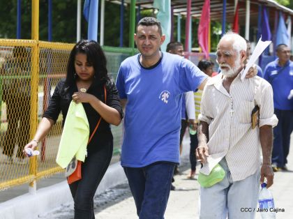 Reclusos reciben beneficio de convivencia familiar en Nicaragua