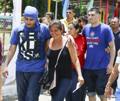 Reclusos reciben beneficio de convivencia familiar en Nicaragua