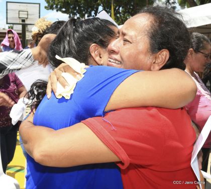 Reclusos reciben beneficio de convivencia familiar en Nicaragua