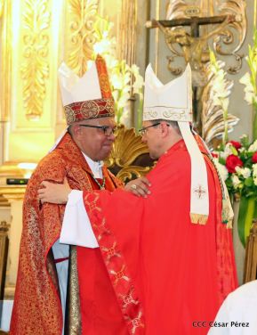 Monseñor René Sándigo asume como nuevo obispo de León y Chinandega