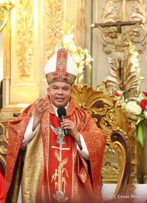 Monseñor René Sándigo asume como nuevo obispo de León y Chinandega
