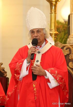 Monseñor René Sándigo asume como nuevo obispo de León y Chinandega