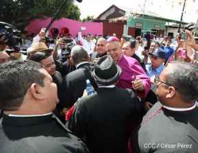 Monseñor René Sándigo asume como nuevo obispo de León y Chinandega