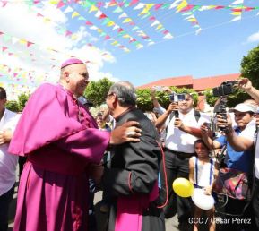 Monseñor René Sándigo asume como nuevo obispo de León y Chinandega