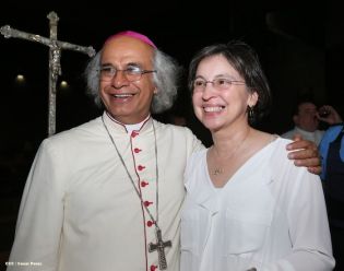 Miles de feligreses festejan el año nuevo con solemne procesión del Santísimo y eucaristía