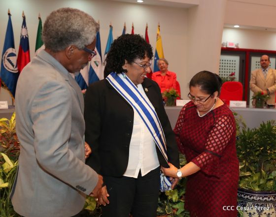 Presidente Daniel con diputados del Parlamento Centroamericano