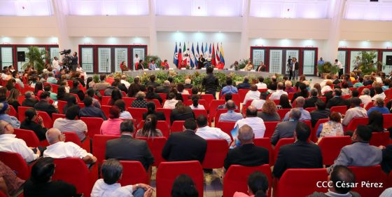 Presidente Daniel con diputados del Parlamento Centroamericano