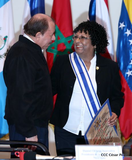 Presidente Daniel con diputados del Parlamento Centroamericano