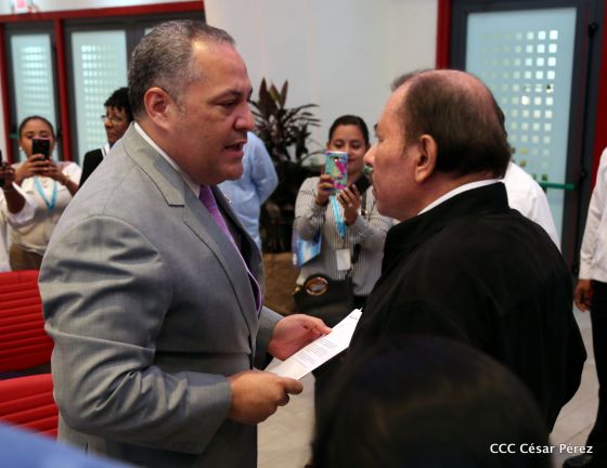 Presidente Daniel con diputados del Parlamento Centroamericano