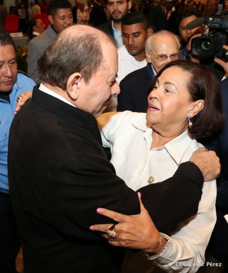 Presidente Daniel con diputados del Parlamento Centroamericano