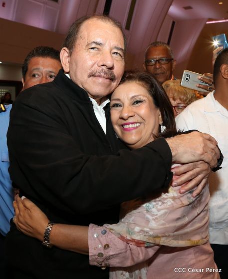 Presidente Daniel con diputados del Parlamento Centroamericano