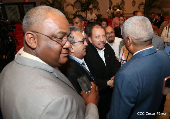 Presidente Daniel con diputados del Parlamento Centroamericano