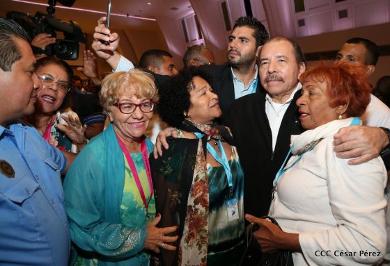 Presidente Daniel con diputados del Parlamento Centroamericano